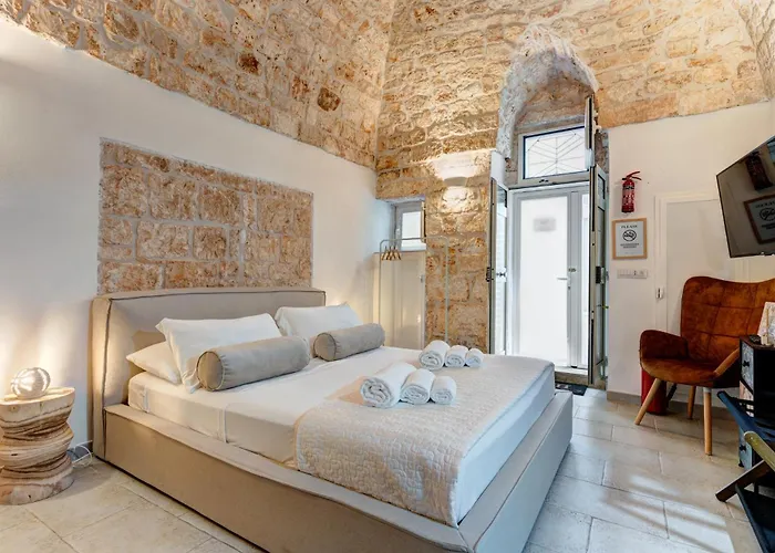 Alcova 800 In Pietra - Centro אוסטוני